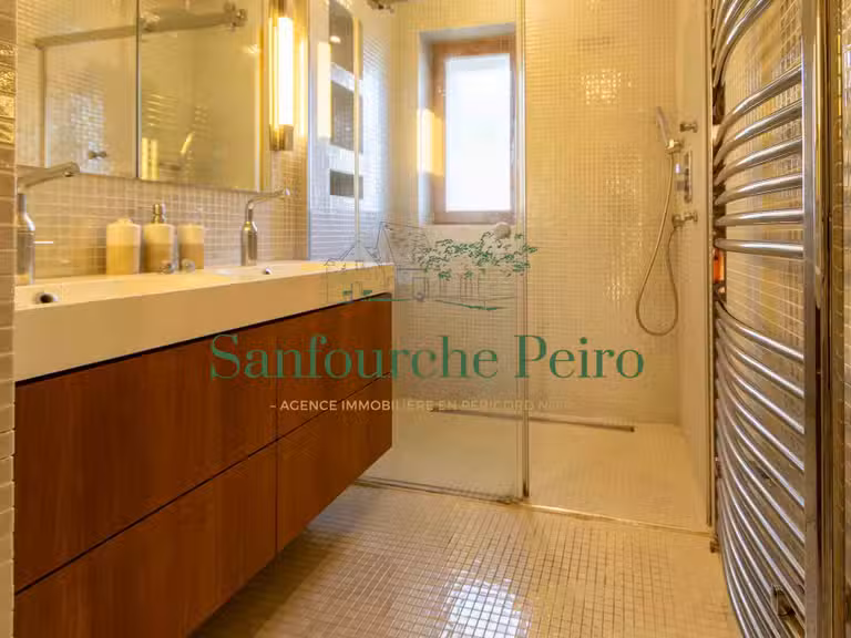 Maison Sarlat-la-Canéda - 6 chambres - 171m²