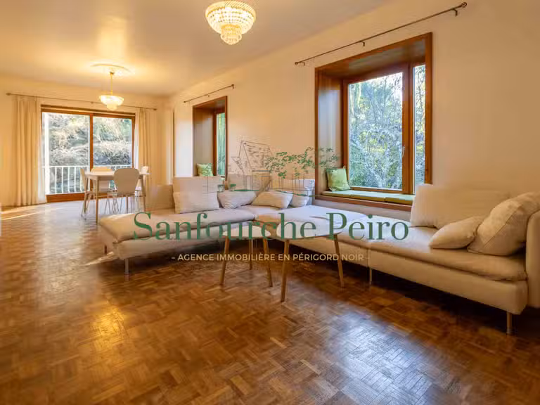 Maison Sarlat-la-Canéda - 6 chambres - 171m²