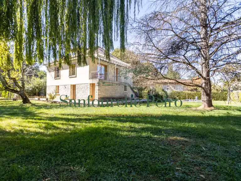 Maison Sarlat-la-Canéda - 6 chambres - 171m²