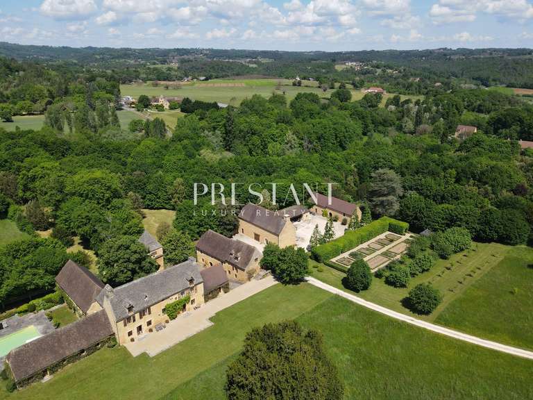 Manoir Sarlat-la-Canéda - 13 chambres - 680m²
