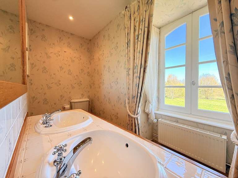 Maison Sarrazac - 4 chambres - 243m²