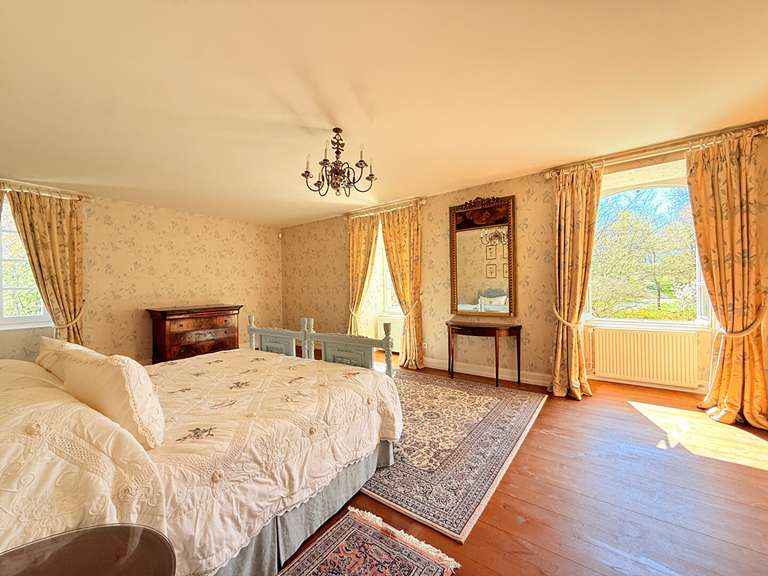 Maison Sarrazac - 4 chambres - 243m²