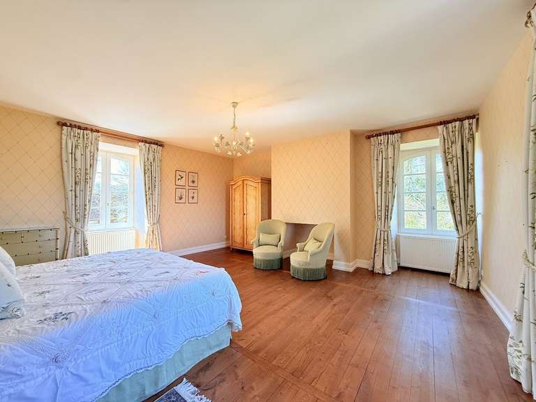 Maison Sarrazac - 4 chambres - 243m²