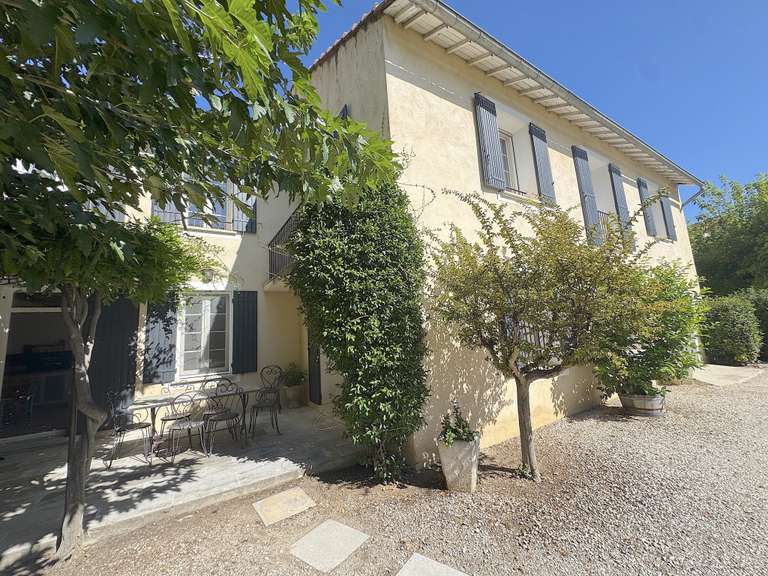Maison Sarrians - 5 chambres - 225m²