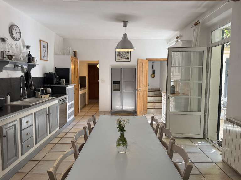 Maison Sarrians - 5 chambres - 225m²