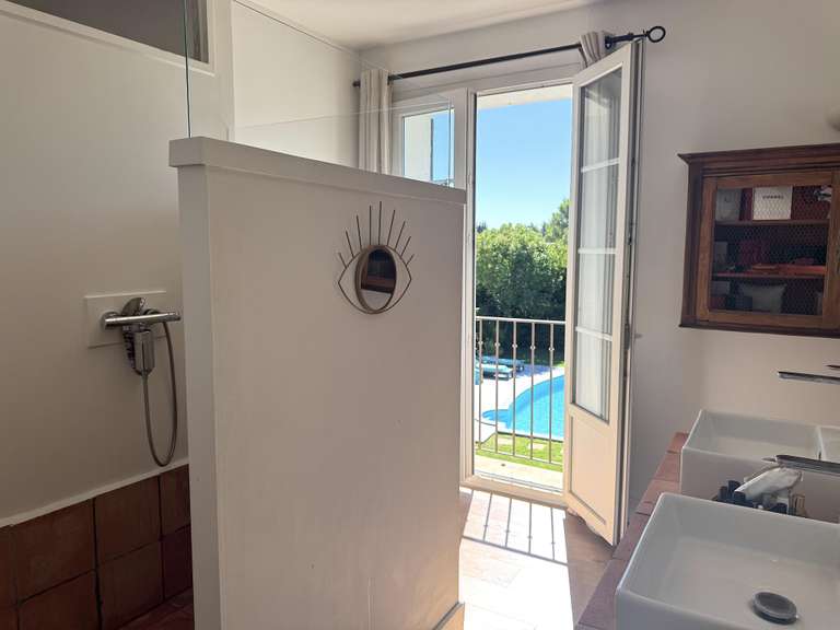 Maison Sarrians - 5 chambres - 225m²