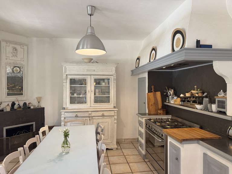 Maison Sarrians - 5 chambres - 225m²