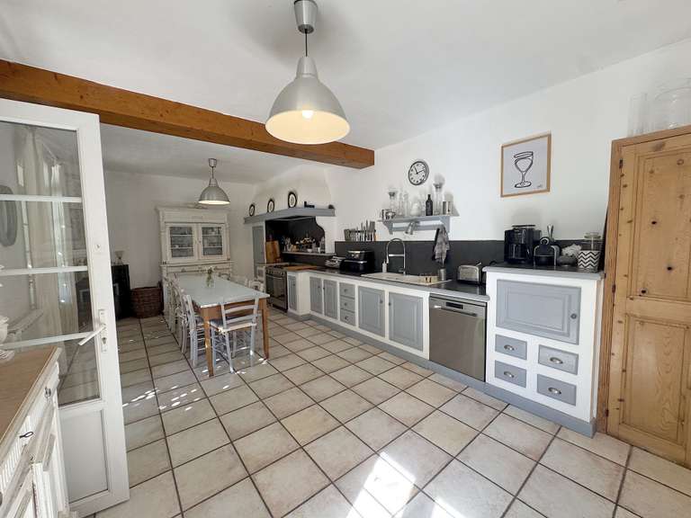 Maison Sarrians - 5 chambres - 225m²