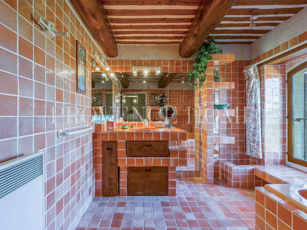 Maison Sarrians