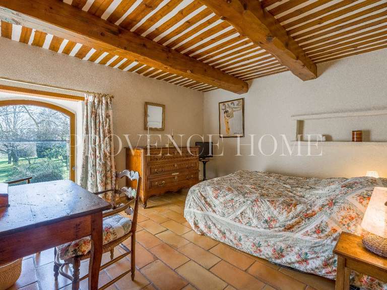 Maison Sarrians - 4 chambres - 205m²
