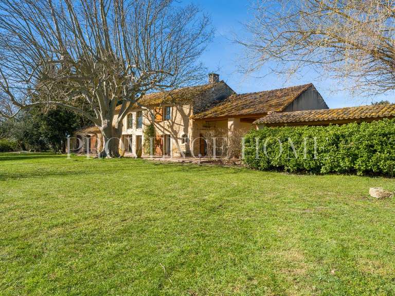 Maison Sarrians - 4 chambres - 205m²