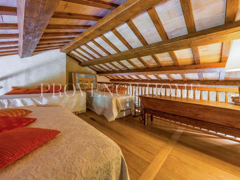Maison Sarrians - 4 chambres - 205m²