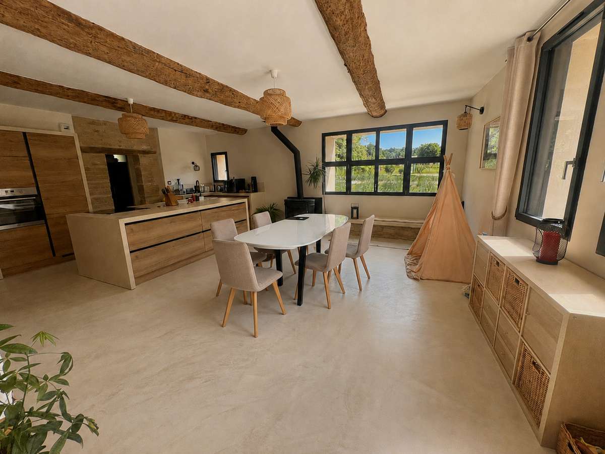 Maison Sarrians