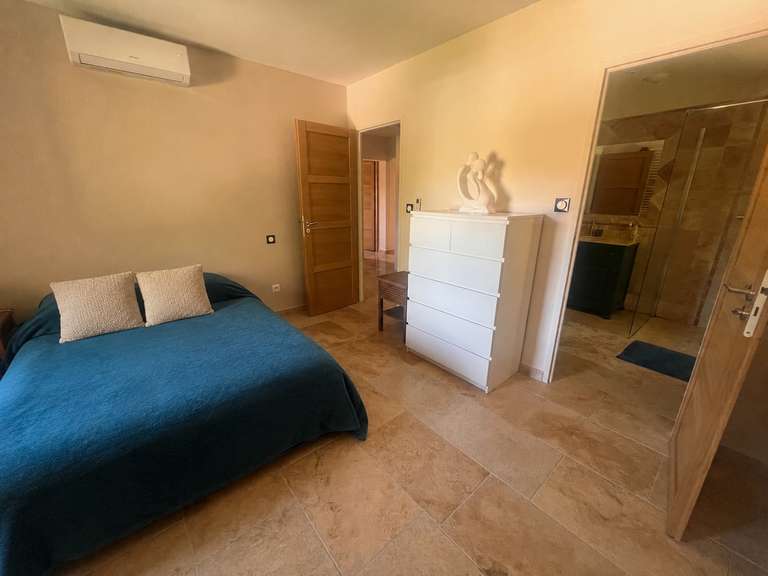 Maison Sarrians - 4 chambres - 200m²