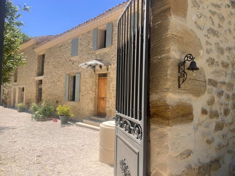 Maison Sarrians - 4 chambres - 200m²