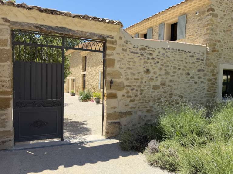 Maison Sarrians - 4 chambres - 200m²
