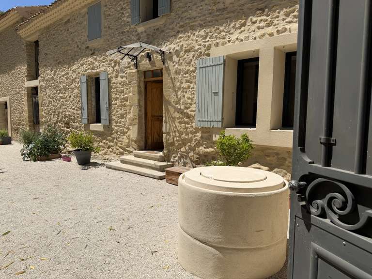 Maison Sarrians - 4 chambres - 200m²