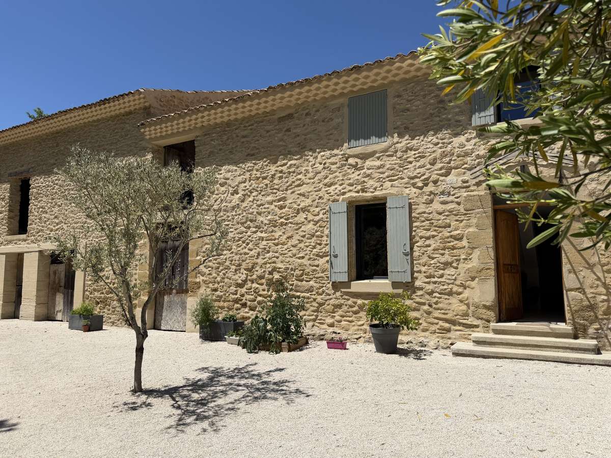 Maison Sarrians