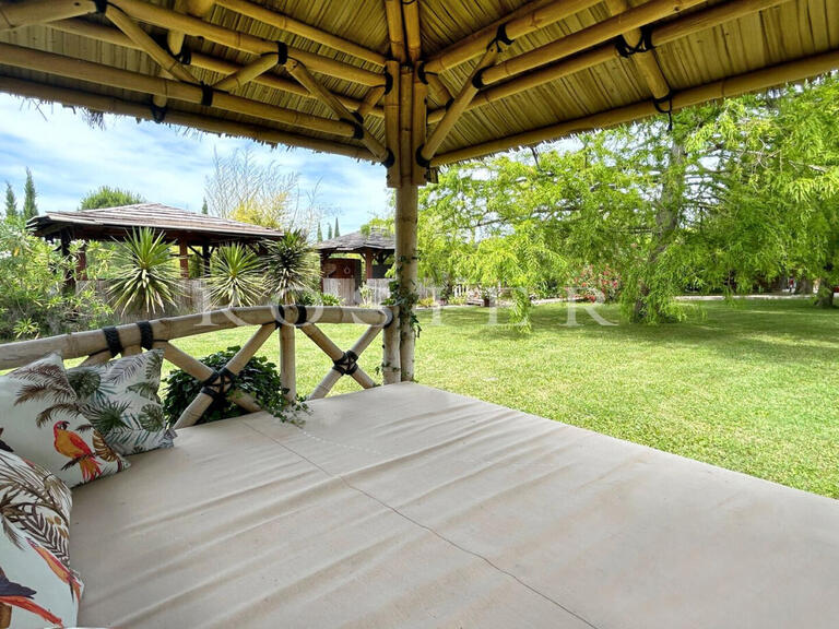 Villa Sarrians - 9 bedrooms - 411m²