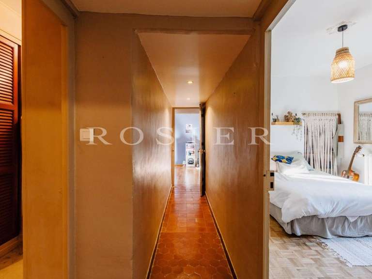 Villa Sarrians - 9 chambres - 411m²