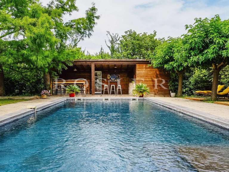 Villa Sarrians - 9 chambres - 411m²