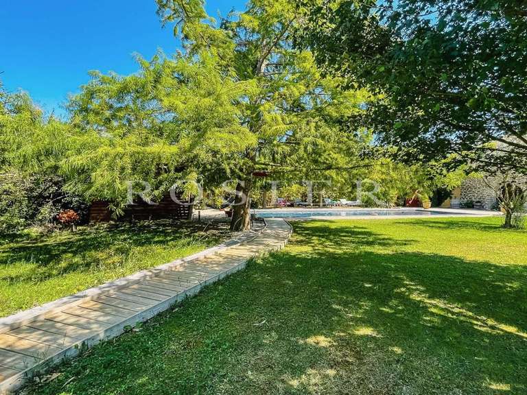 Villa Sarrians - 9 chambres - 411m²