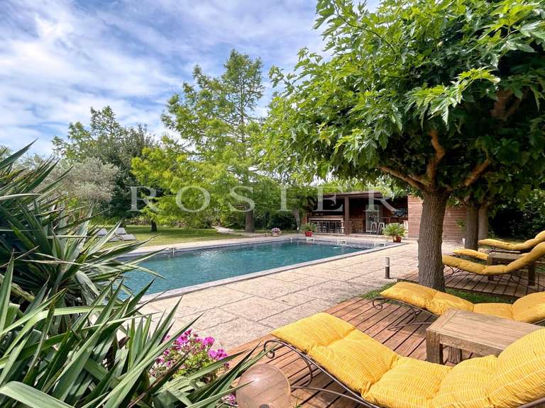 Villa Sarrians - 9 chambres - 411m²