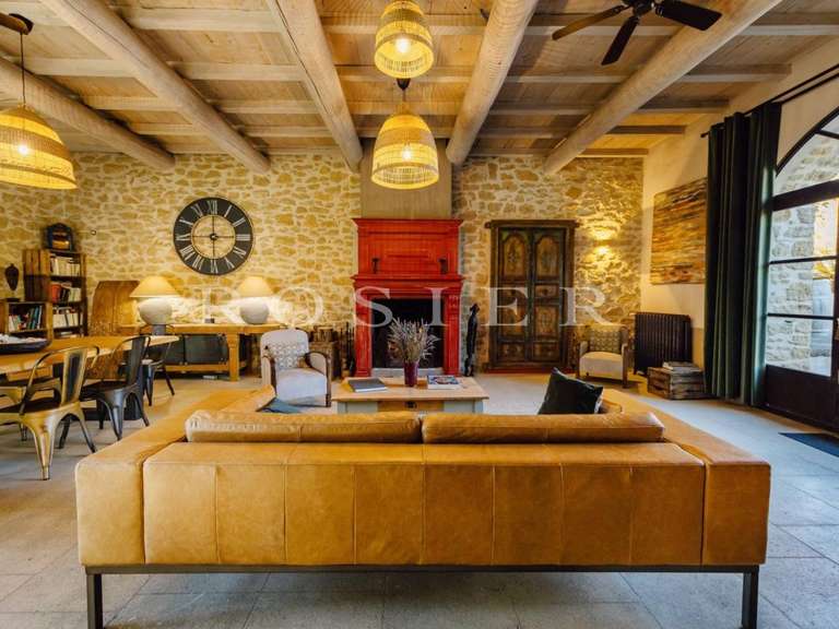 Villa Sarrians - 9 chambres - 411m²