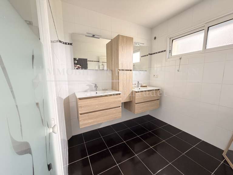 Maison Sarzeau - 6 chambres - 241m²