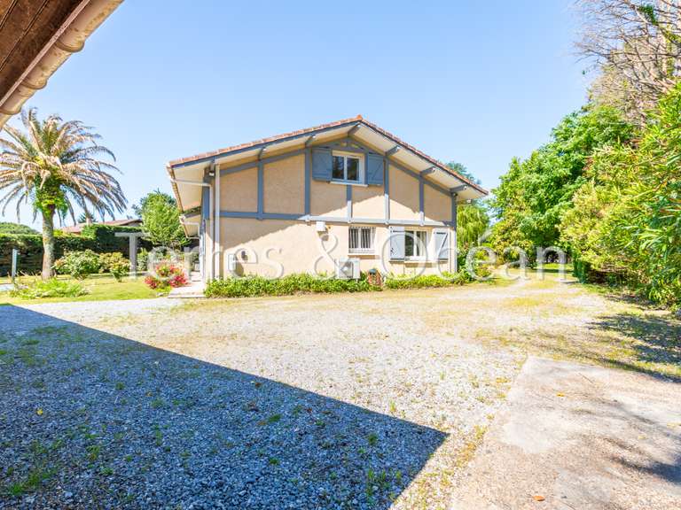 Maison Saubion - 8 chambres - 322m²