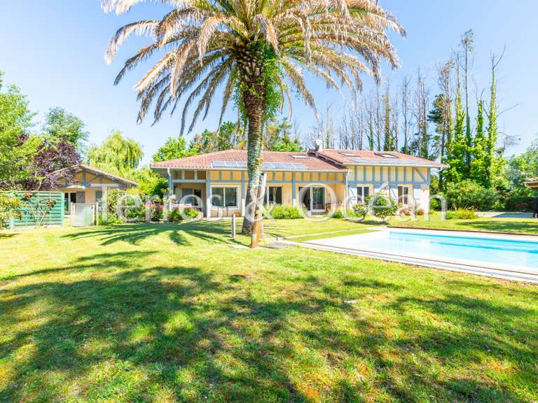 Maison Saubion - 8 chambres - 322m²