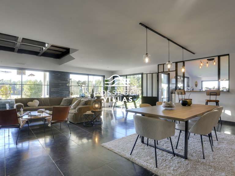 House Saubrigues - 4 bedrooms - 220m²