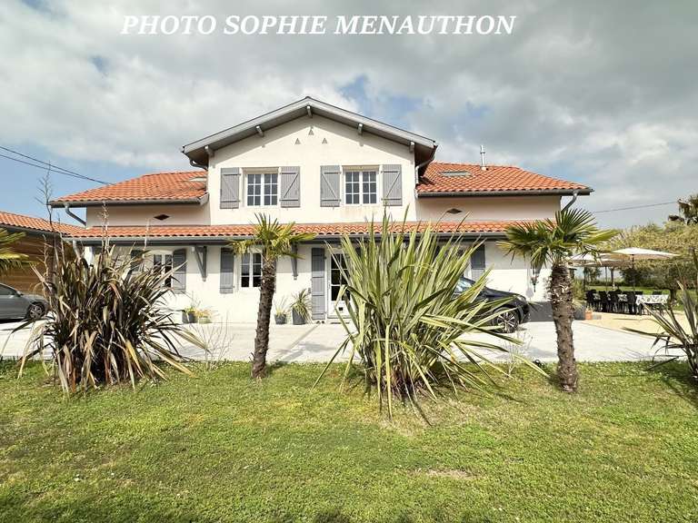 House Saubrigues - 7 bedrooms - 312m²