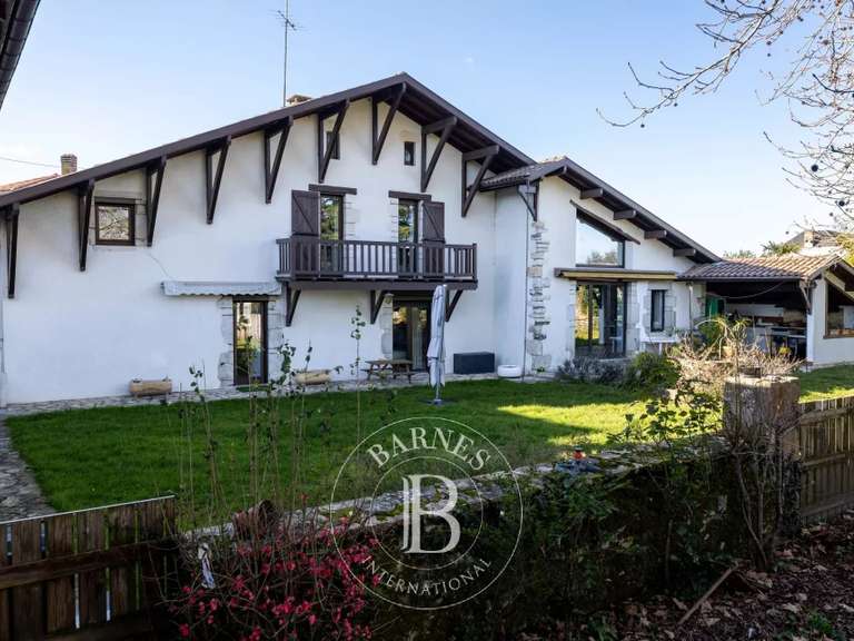 Maison Saubusse - 5 chambres - 840m²