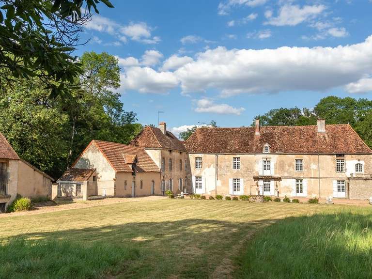 Château Saulieu - 8 chambres - 530m²