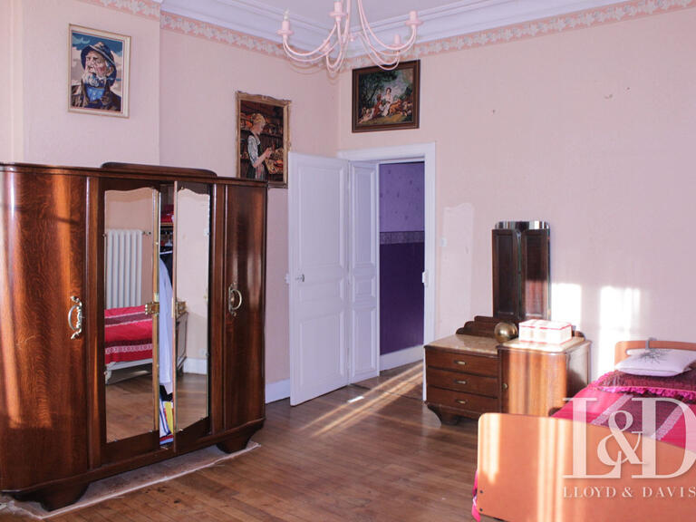 Maison Saulnes - 5 chambres - 243m²