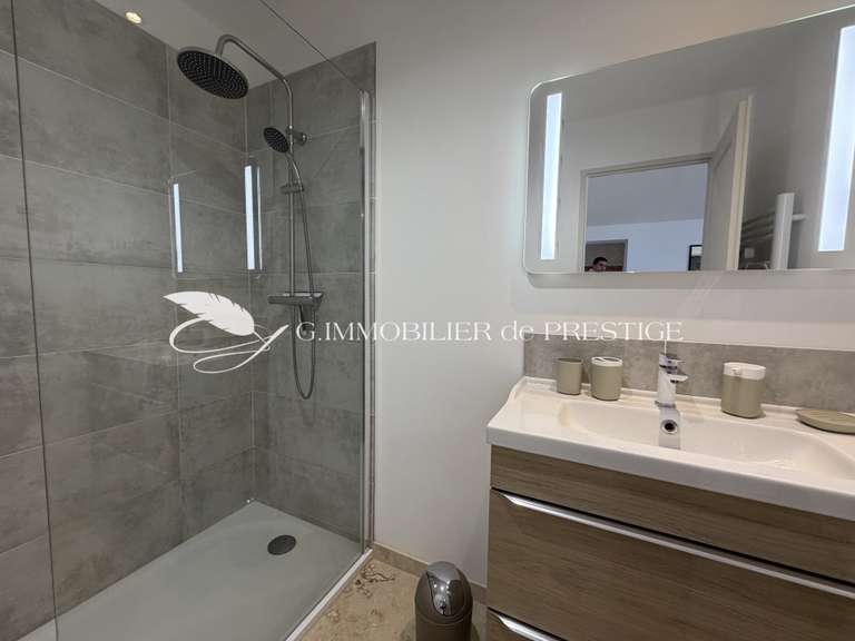 Maison Sault - 7 chambres - 403m²