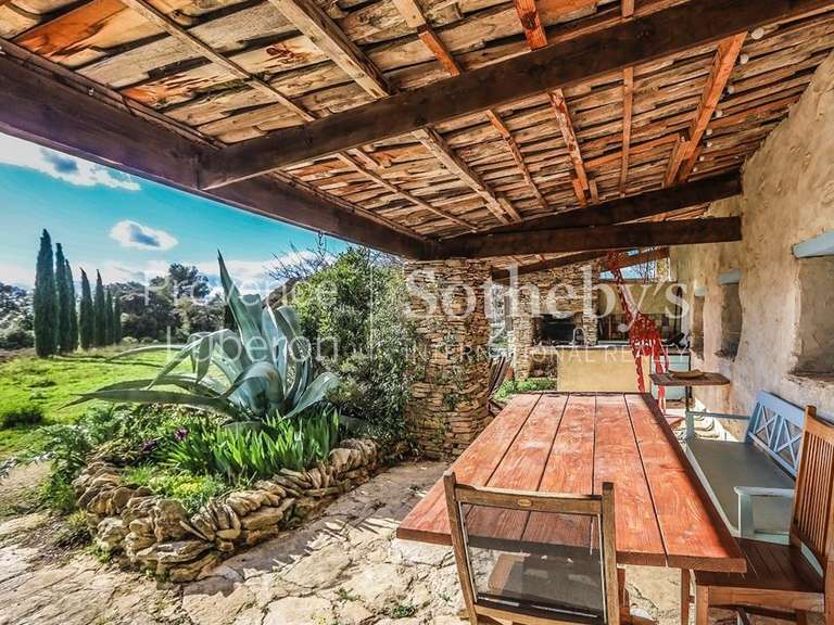 Maison Saumane-de-Vaucluse - 5 chambres - 350m²