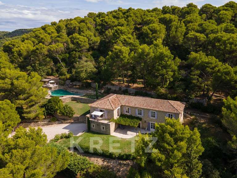 House Saumane-de-Vaucluse - 4 bedrooms - 300m²