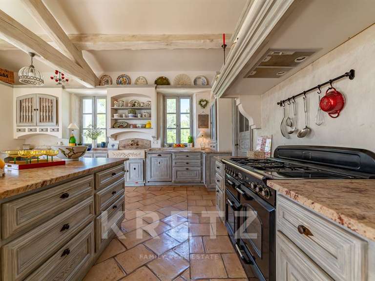 House Saumane-de-Vaucluse - 4 bedrooms - 300m²