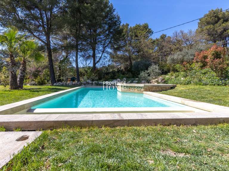 Maison Saumane-de-Vaucluse - 3 chambres - 160m²