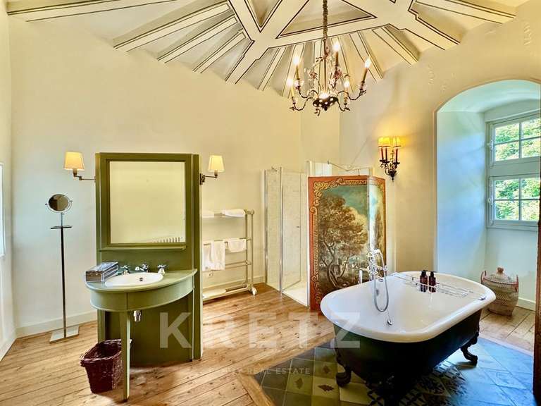 Château Saumur - 12 chambres - 2100m²