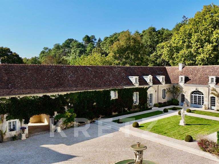 Château Saumur - 12 chambres - 2100m²