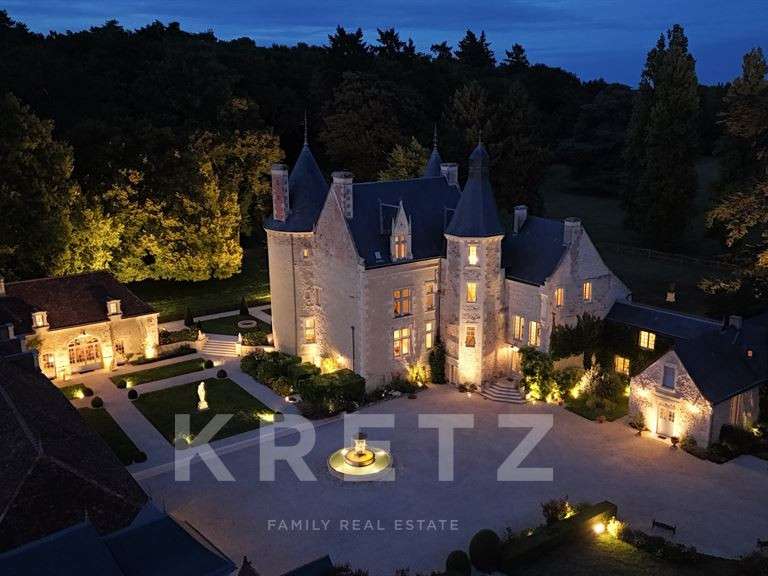 Château Saumur - 12 chambres - 2100m²