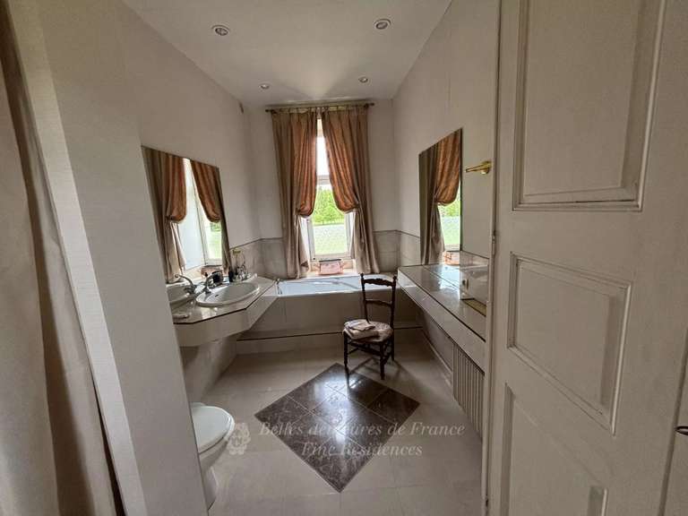 Château Saumur - 11 chambres - 1600m²