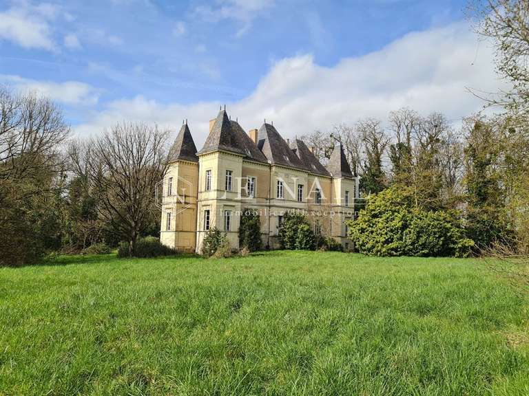 Château Saumur - 350m²