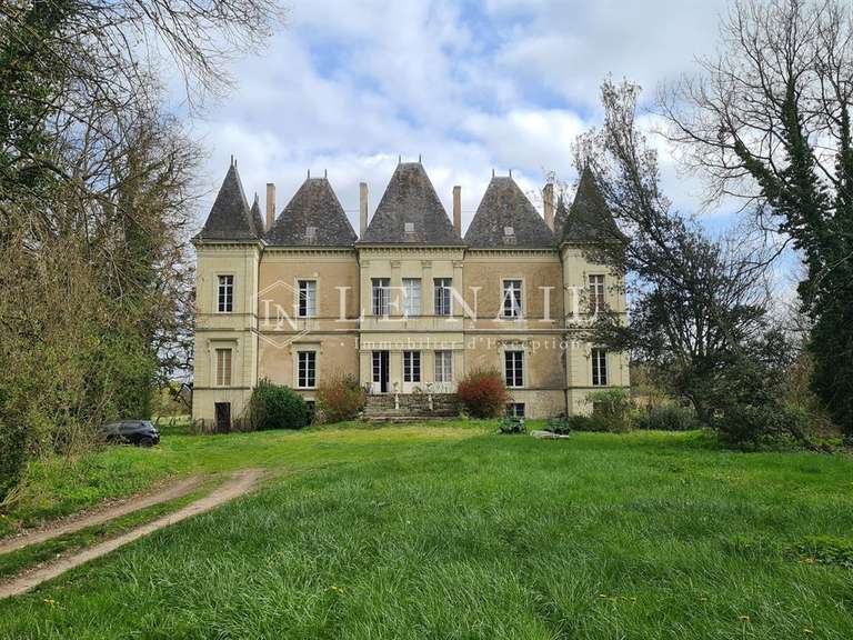 Château Saumur - 350m²