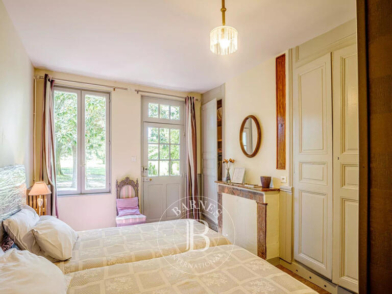 Maison Saumur - 10 chambres - 385m²