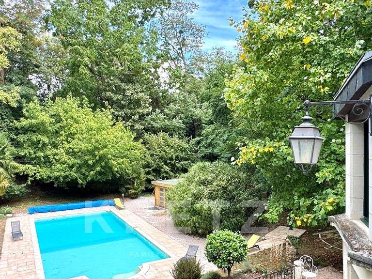 Maison Saumur - 8 chambres - 460m²