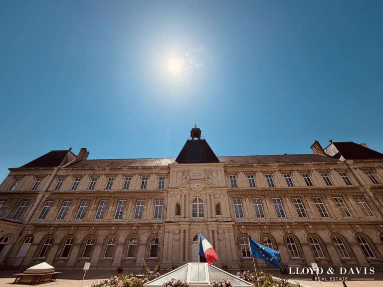 House Saumur - 8 bedrooms - 346m²